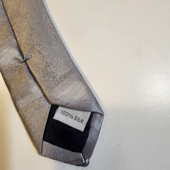 Pierre Cardin gray silk tie new - Picture 5 of 6